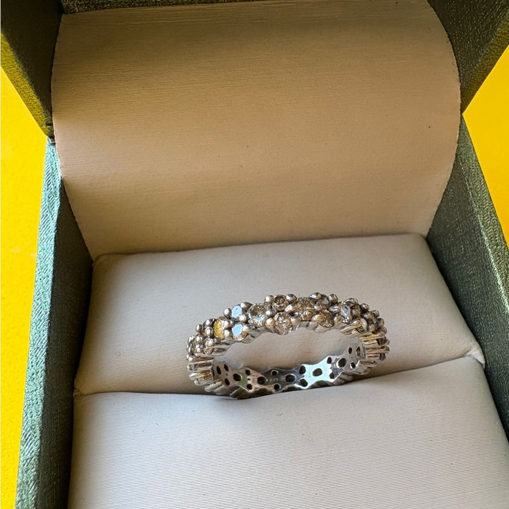 Elegant 14k white gold 2.20 carat diamond Women's Eternity Ring